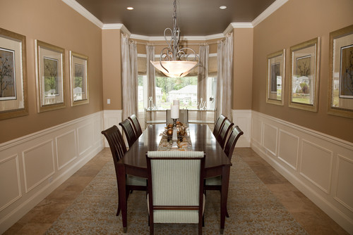 Traditional Dining Room by Seattle Interior Designers & Decorators Beverly Bradshaw Interiors via Houzz 